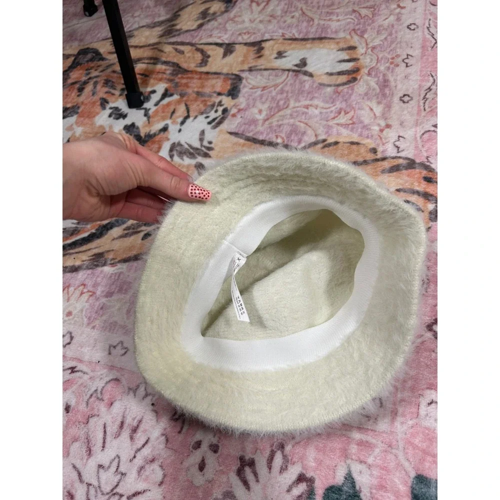 Free People‎ Y2K Faux Fur Bucket Hat Cream White Winter Warm Fisherman Cap